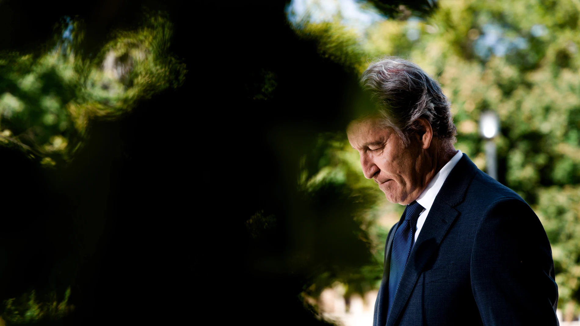 El presidente del Partido Popular, Alberto Núñez Feijóo, durante una rueda de prensa, posterior a la reunión del Comité de Dirección del PP, en el Hotel NH Collection Palacio de Aranjuez, a 1 de septiembre de 2025, en Aranjuez, Madrid (España). Durante la comparecencia, Feijóo, ha expresado su rechazo a la condonación de la deuda autonómica que aprobará el Consejo de Ministros de mañana, y ha criticado la reunión de mañana entre el presidente de la Generalitat de Cataluña y el presidente de J...