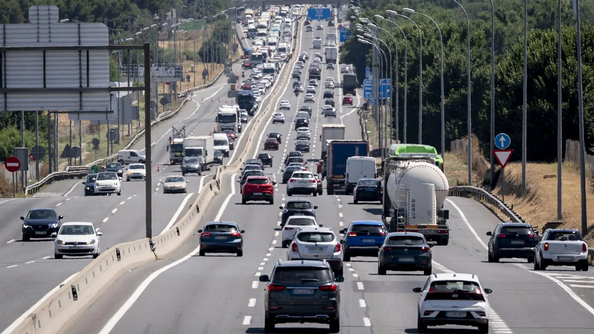 Desarrollan un sistema de alertas de tráfico basado en IA para anticipar la alta contaminación en València