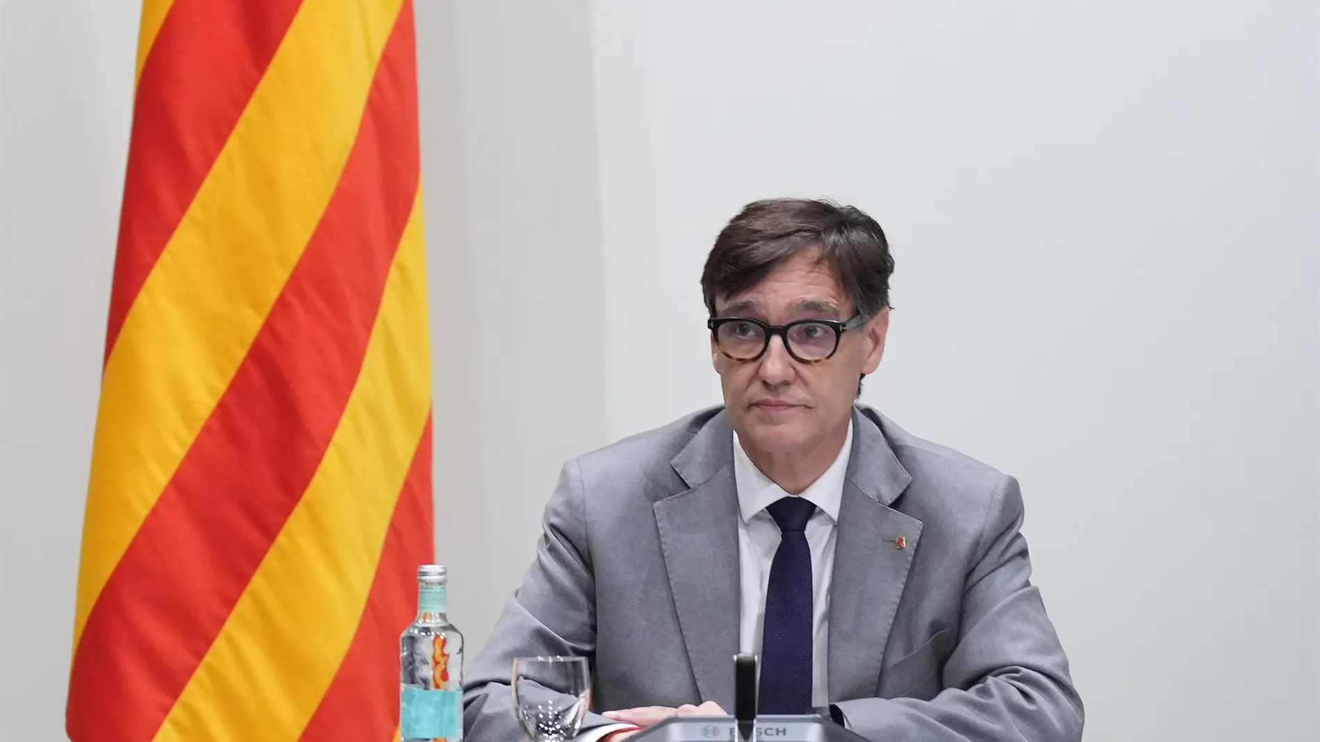 Illa y Puigdemont se reúnen este martes en Bruselas por primera vez, tras el aval a la amnistía