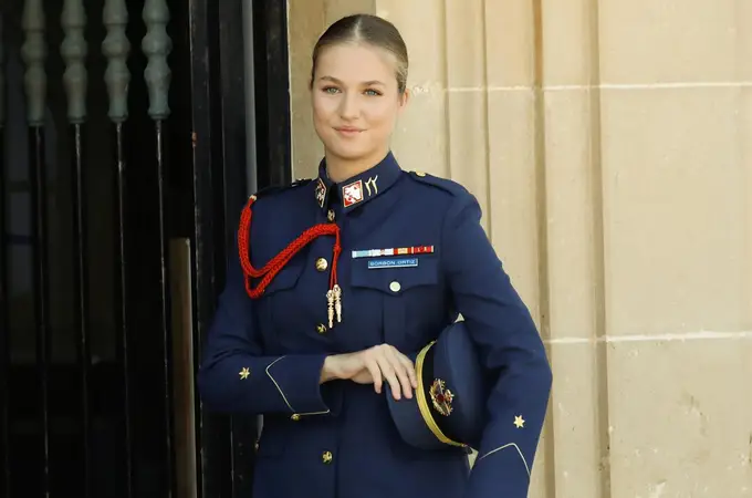 La Princesa Leonor comienza con una sonrisa su última etapa de formación militar en San Javier La Princesa Leonor comienza con una sonrisa su última etapa de formación militar en San Javier