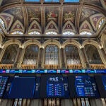 La Bolsa española cierra plana sin la referencia de Wall Street