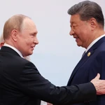 Conversaciones entre el presidente chino Xi Jinping y su homólogo ruso Vladímir Putin durante la cumbre de la Organización de Cooperación de Shanghái (OCS)