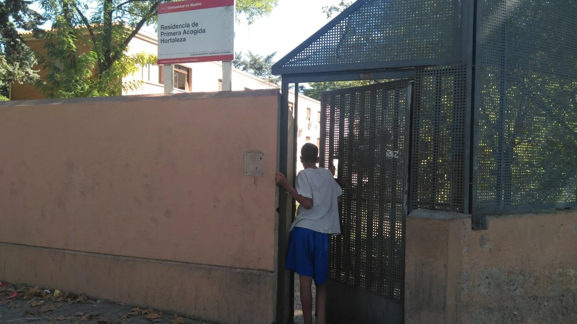 Dos encapuchados asaltan a dos menores migrantes del Centro de Acogida de Hortaleza y a un mayor de edad