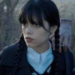 Jenna Ortega como Miércoles Addams en la exitosa serie de Netflix