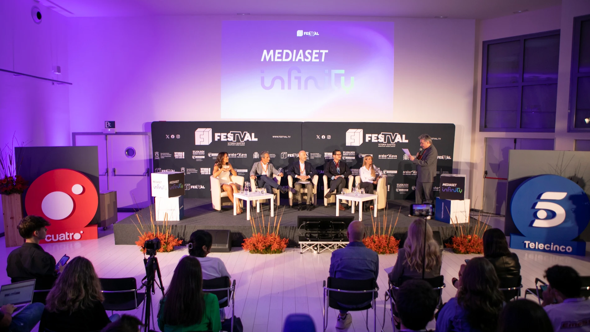 Presentación de la nueva oferta de Mediaset Infinity en el FesTVal de Vitoria