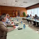 La consejera de Agricultura, Ganadería y Desarrollo Rural, María González Corral, preside la reunión con las organizaciones agrarias