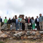 El secretario general del PSOE de Castilla y León, Carlos Martínez, visita La Alberca, una de las zonas afectadas por los incendios