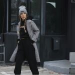 El look streetwear más buscado de septiembre: el chándal Under Armour que ya es tendencia