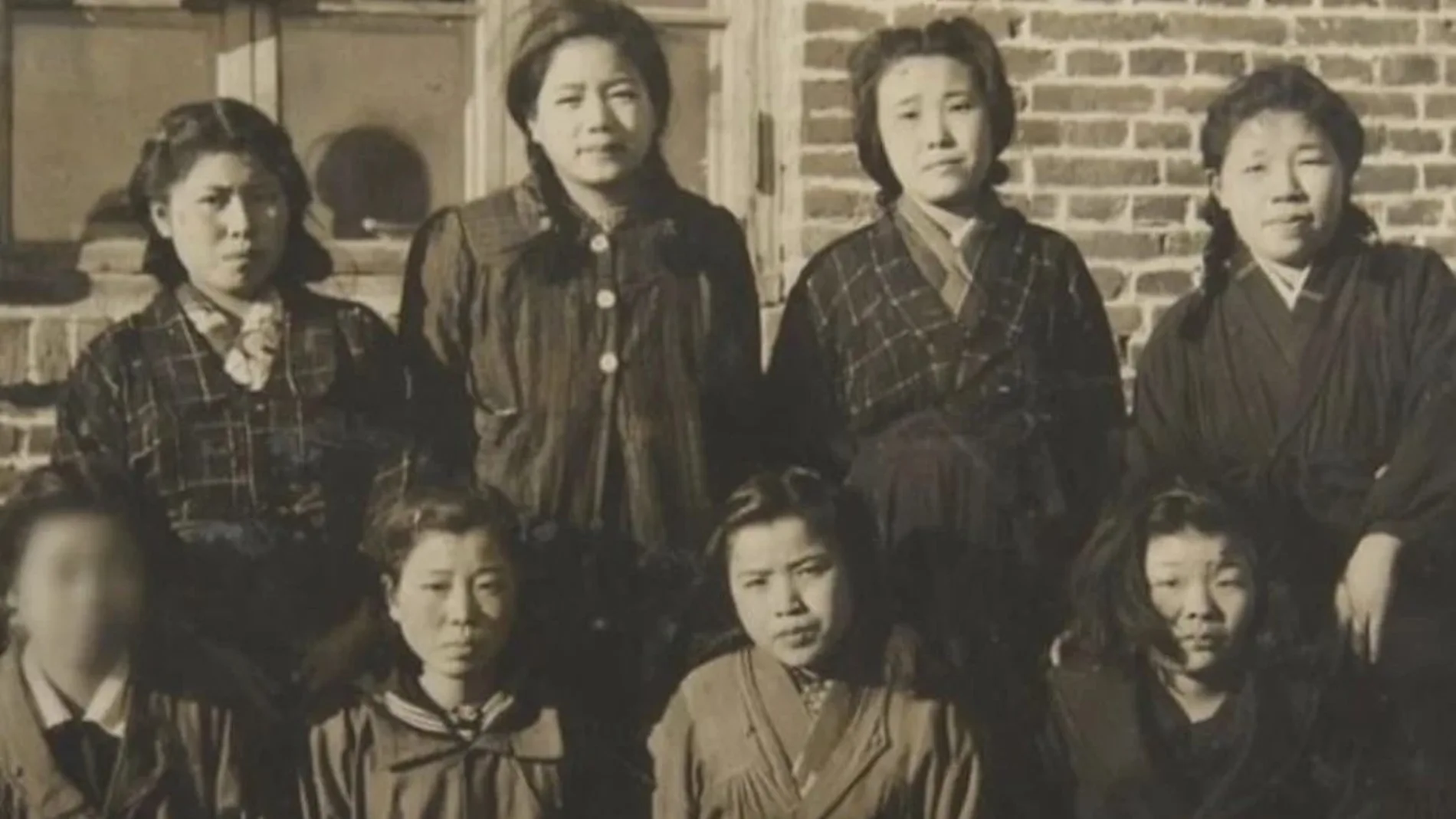 El grupo de mujeres de Kurokawa que aparece en el filme