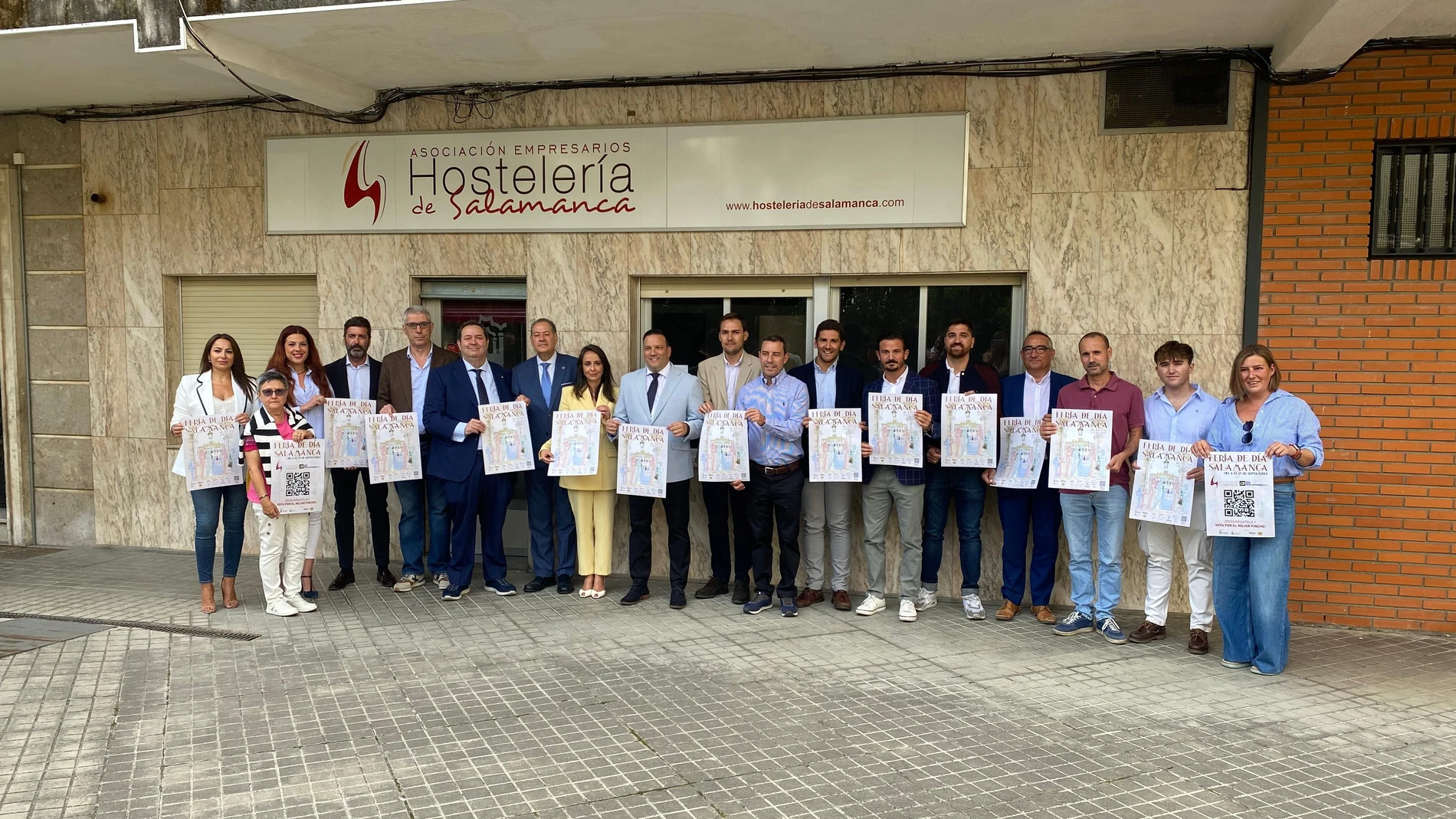Concejales del Ayuntamiento de Salamanca y miembros de la Asociación de Hostelería, en la presentación de la Feria de Día. EUROPA PRESS 02/09/2025
