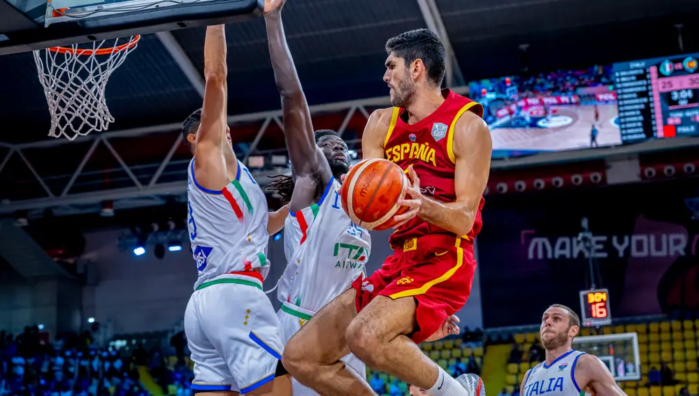 Baloncesto/Selección.- AV. La selección española cae 67-63 ante Italia y se complica su futuro en el Eurobasket