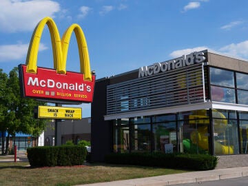 A McDonald's restaurant is show in Warren, Mich., Tuesday, Sept. 2, 2025. (AP Photo/Paul Sancya)
