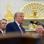 La comparecencia de Trump en la Casa Blanca disipa los rumores de su salud tras no ser visto el fin de semana en público