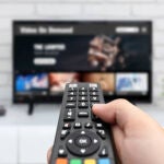 El botón de la televisión para mejorar el sonido y escuchar los diálogos con claridad: poca gente sabe que existe