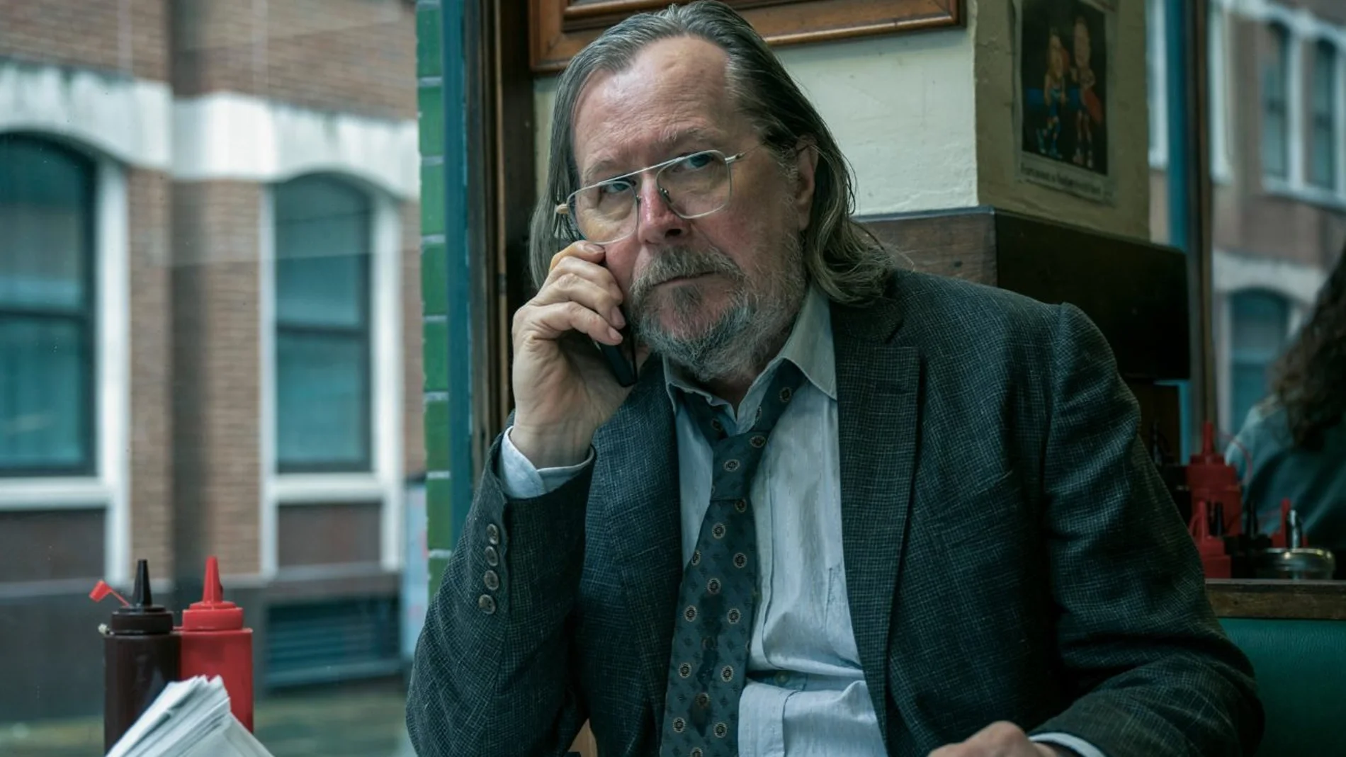 Gary Oldman vuelve a interpretar a Jackson Lamb en la temporada 5 de 'Slow Horses'
