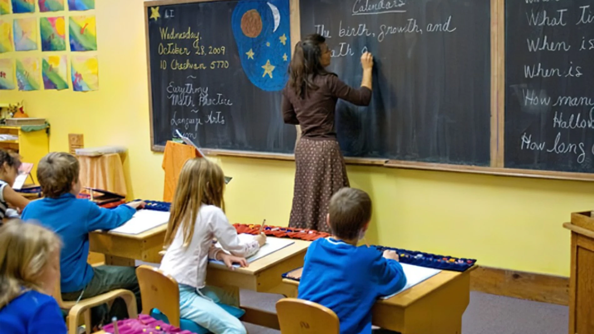 Profesora y alumnos