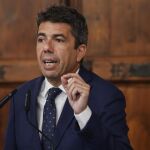Mazón exige al Gobierno y a Albares "disculpas públicas" por "renunciar" a la oficialidad del valenciano en Europa