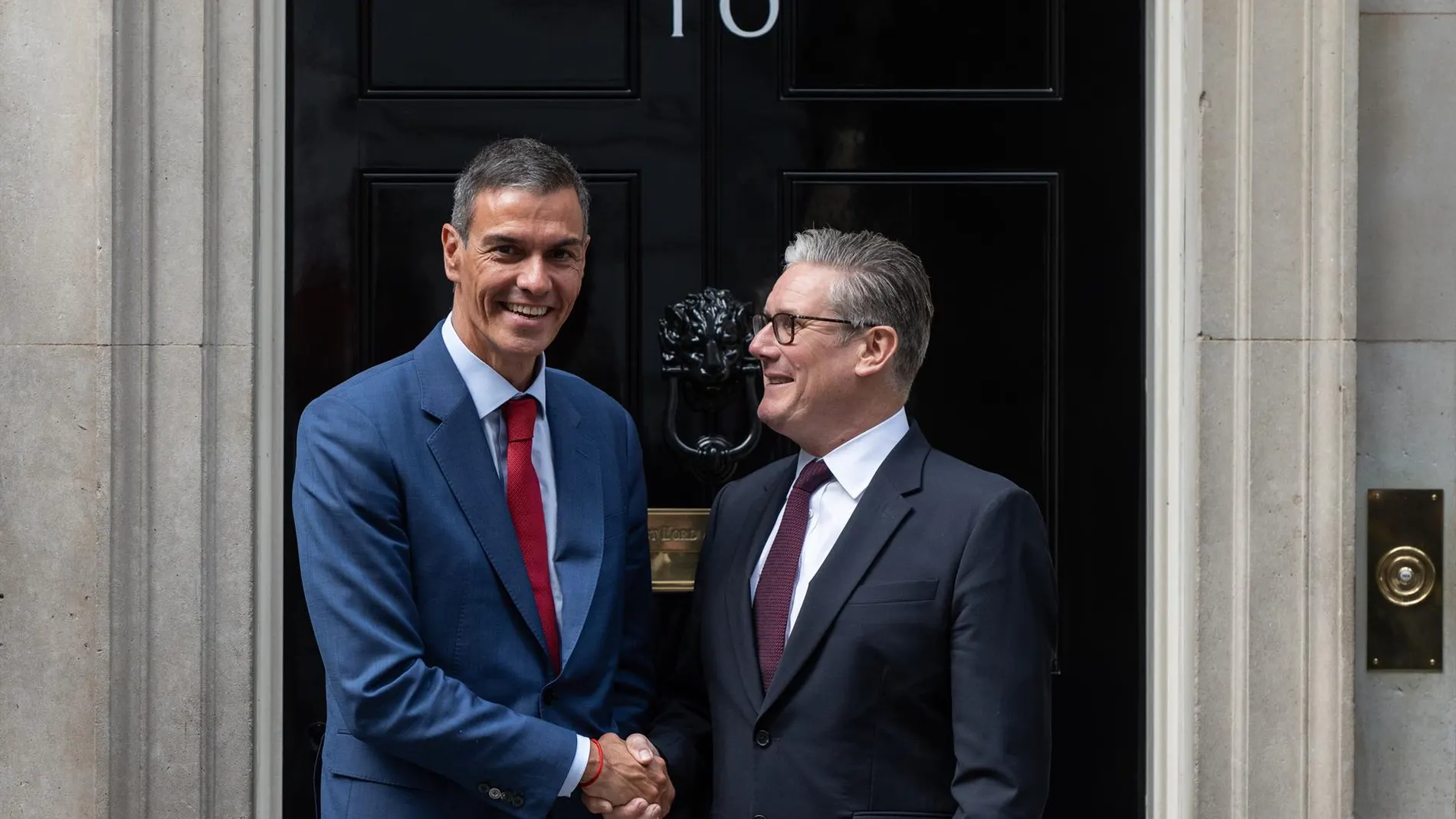 VÍDEO: R.Unido.- Sánchez y Starmer escenifican su sintonía y apuestan por relanzar la relación