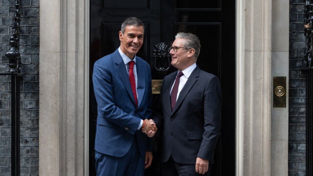 Sánchez viaja a Londres para reunirse con el primer ministro británico, Keir Starmer