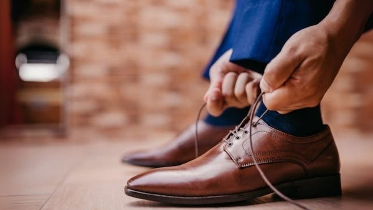 La tendencia que pisa fuerte en moda masculina: zapatos versátiles que encajan igual en reuniones que en afterwork