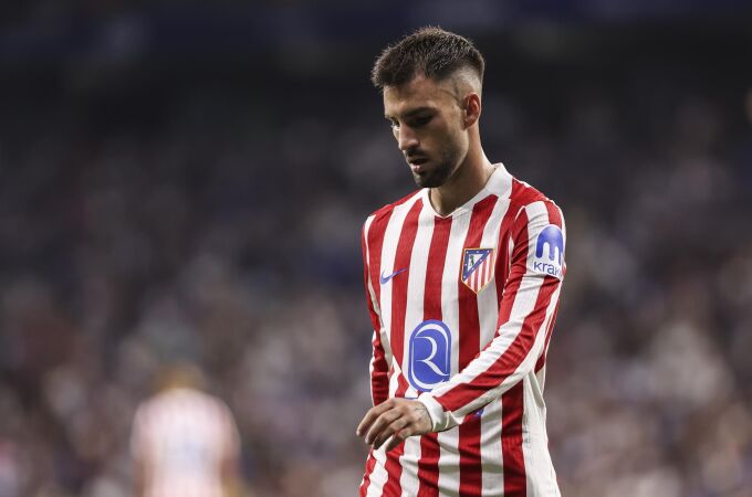 MADRID.-El futbolista del Atlético de Madrid Álex Baena, operado de apendicitis