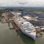 Legend of the Seas (Royal Caribbean) flota por primera vez
