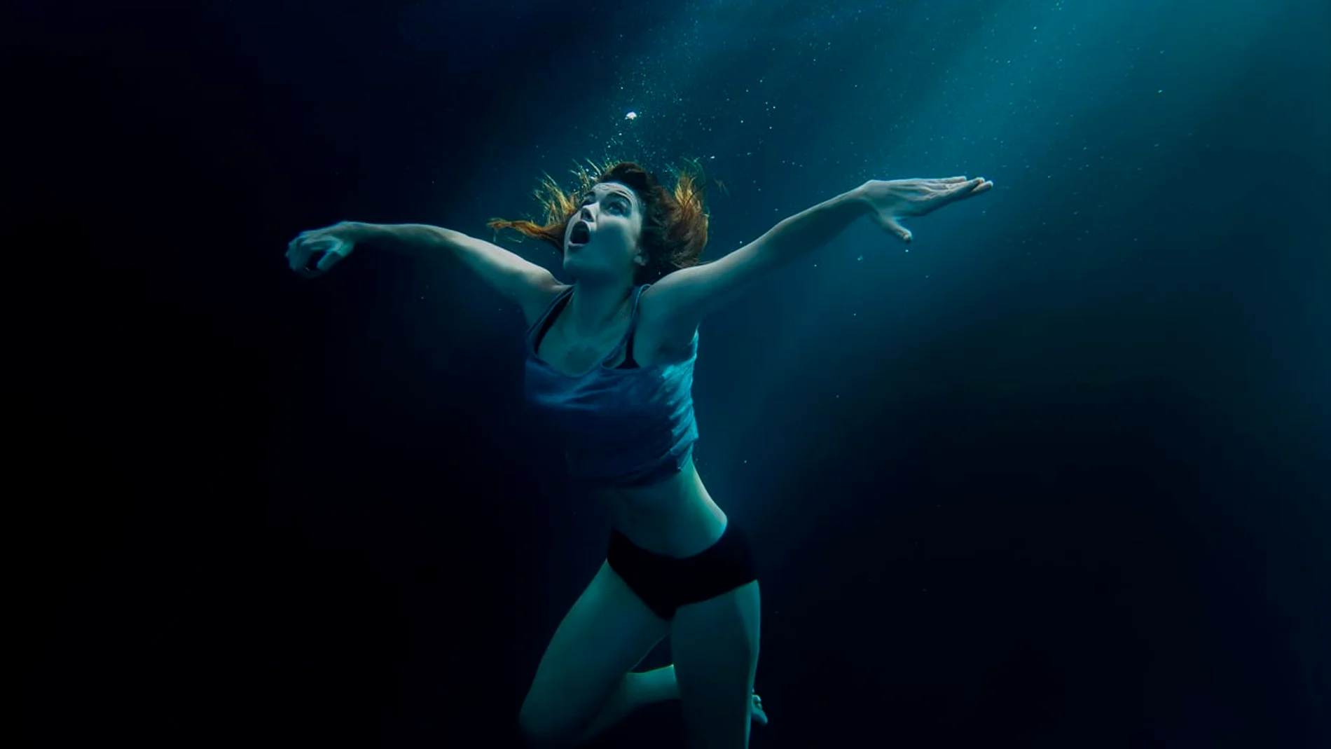 Tan inquietante como 'Stranger Things', pero ambientada en un mundo de sirenas y conspiraciones