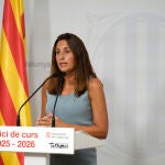 La consellera de Educación y Formación Profesional, Esther Niubó, explica las novedades del curso escolar 2025-26