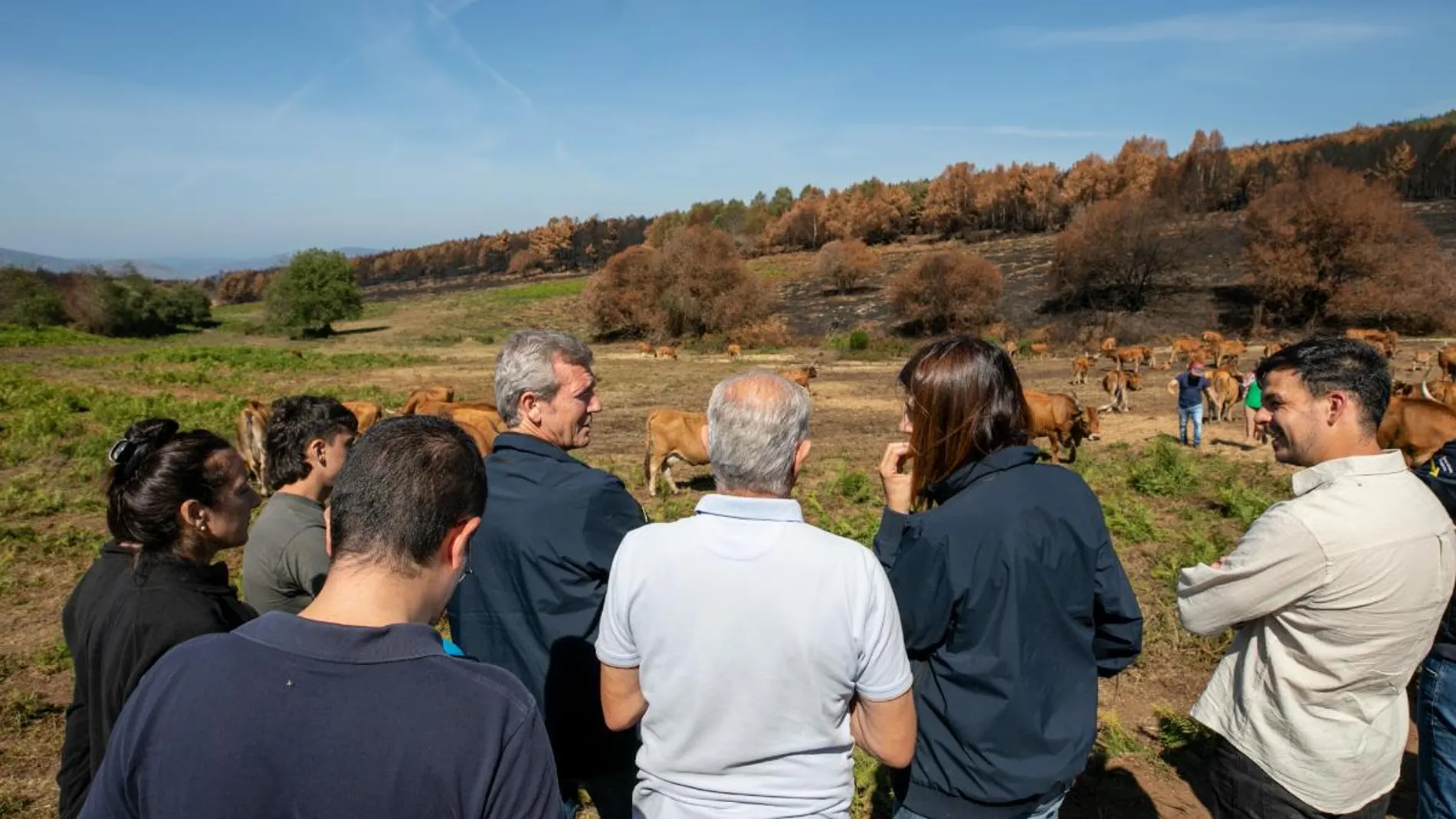 Rueda durante la visita de hoy en Quiroga (Lugo).