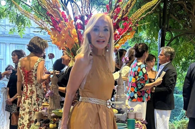 El look de Carmen Lomana.