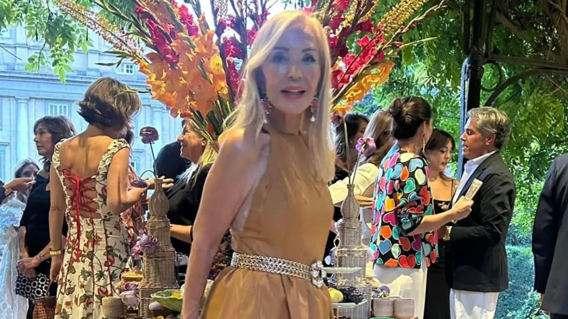El look de Carmen Lomana.