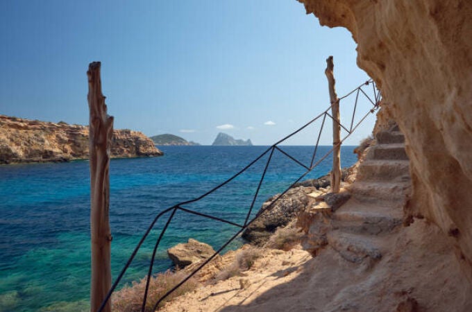 La cueva casi desconocida de Ibiza perfecta para bucear: es uno de los sitios preferidos de los residentes