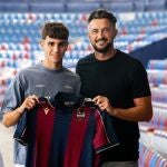 Nacho Pérez con el Levante