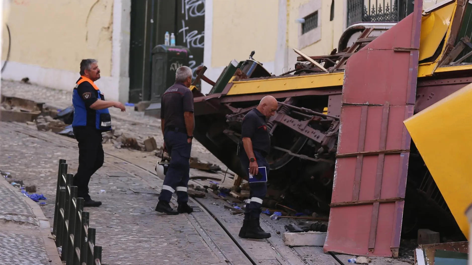 Portugal.- Portugal incluye entre los fallecidos por el accidente del funicular a personas de ocho nacionalidades