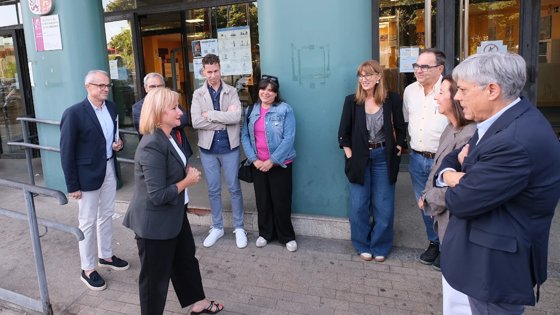 La consejera de Industria, Comercio y Empleo, Leticia García, se reúne con alcaldes de El Bierzo afectados por los incendios