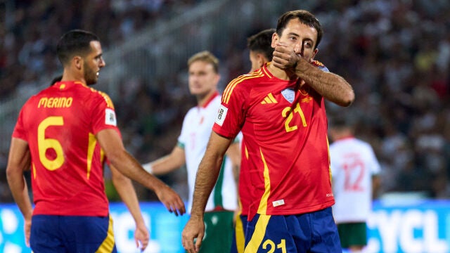 Mikel Oyarzabal celebra su gol a Bulgaria