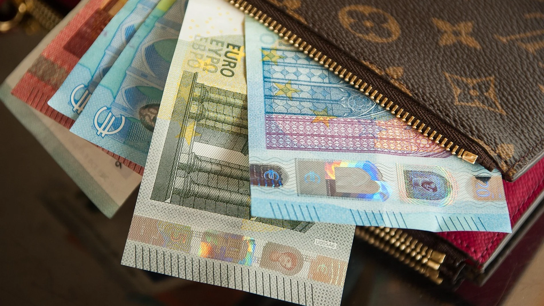 Qué significa ordenar los billetes de menor a mayor, según la psicología