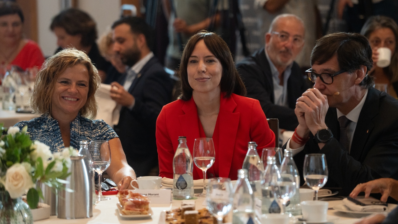 Morant sobre Illa: "Pasará a la historia por rehacer los puentes que otros se dedican a tumbar"