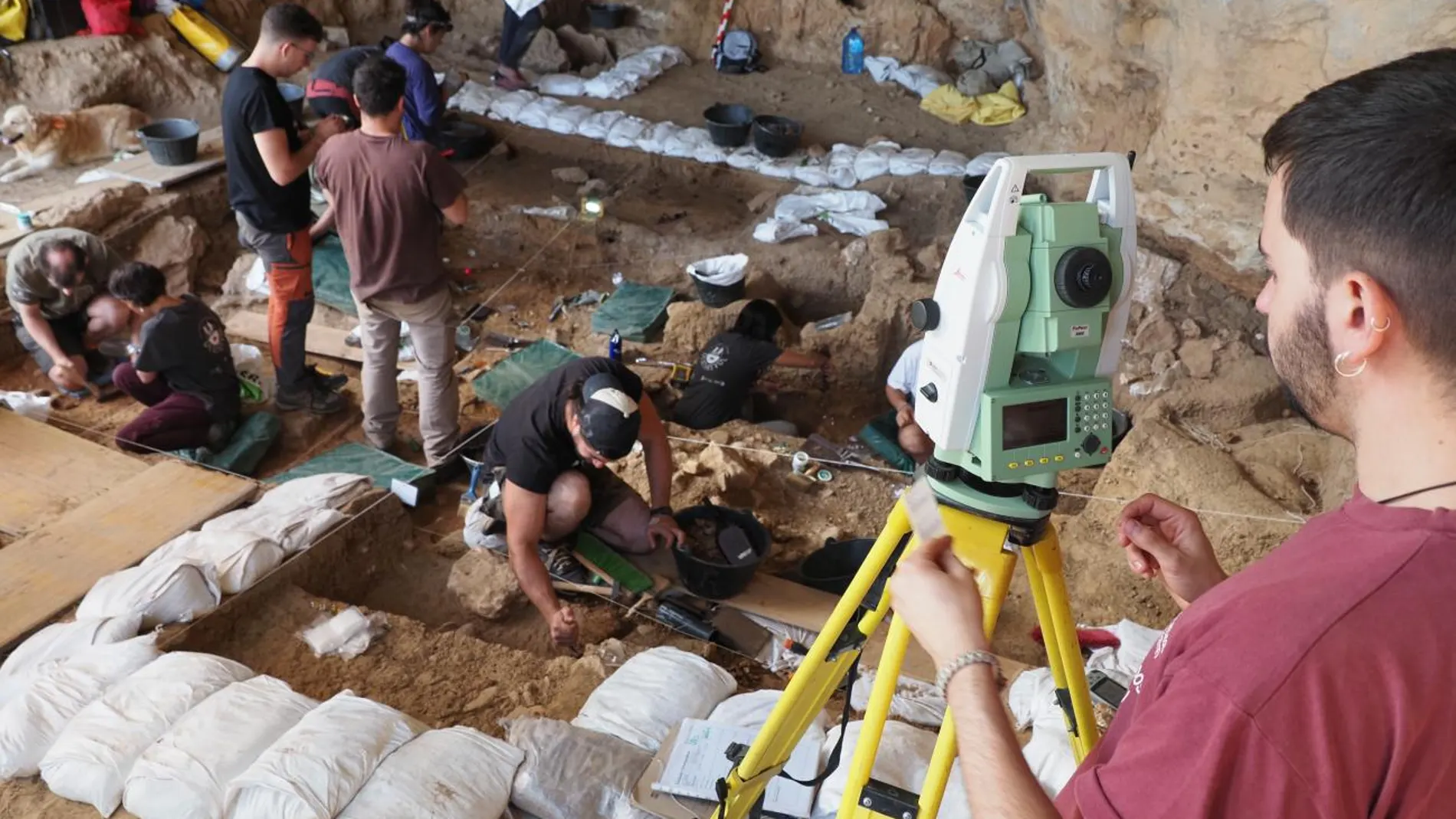 Campaña de excavación en el Abrigo de La Malia
