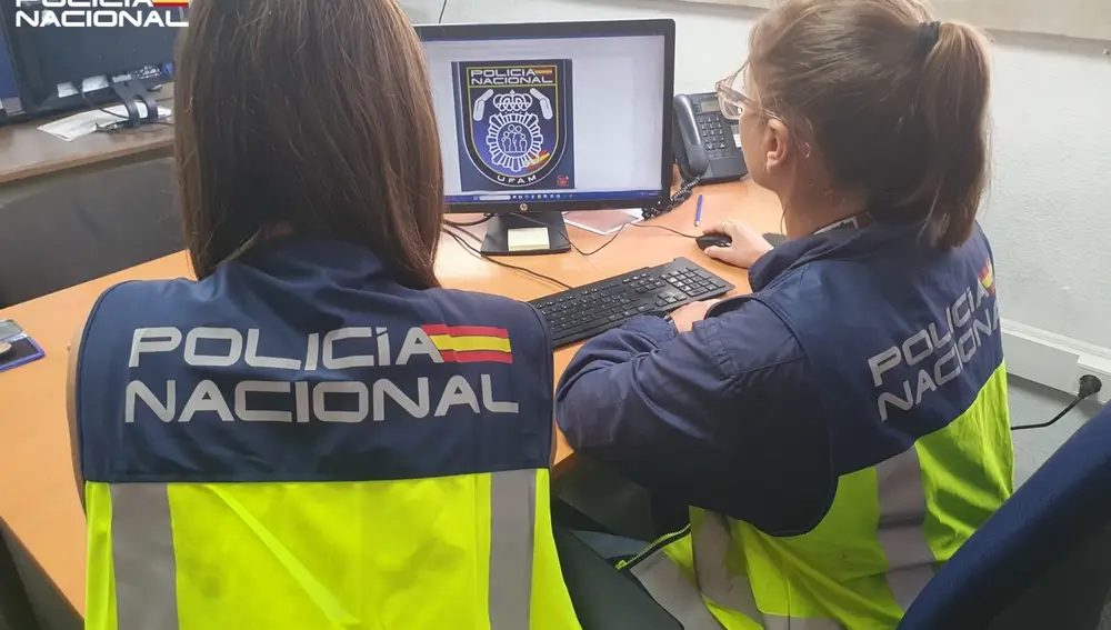 Agentes de la UFAM de la Jefatura Superior de Policía de Baleares.