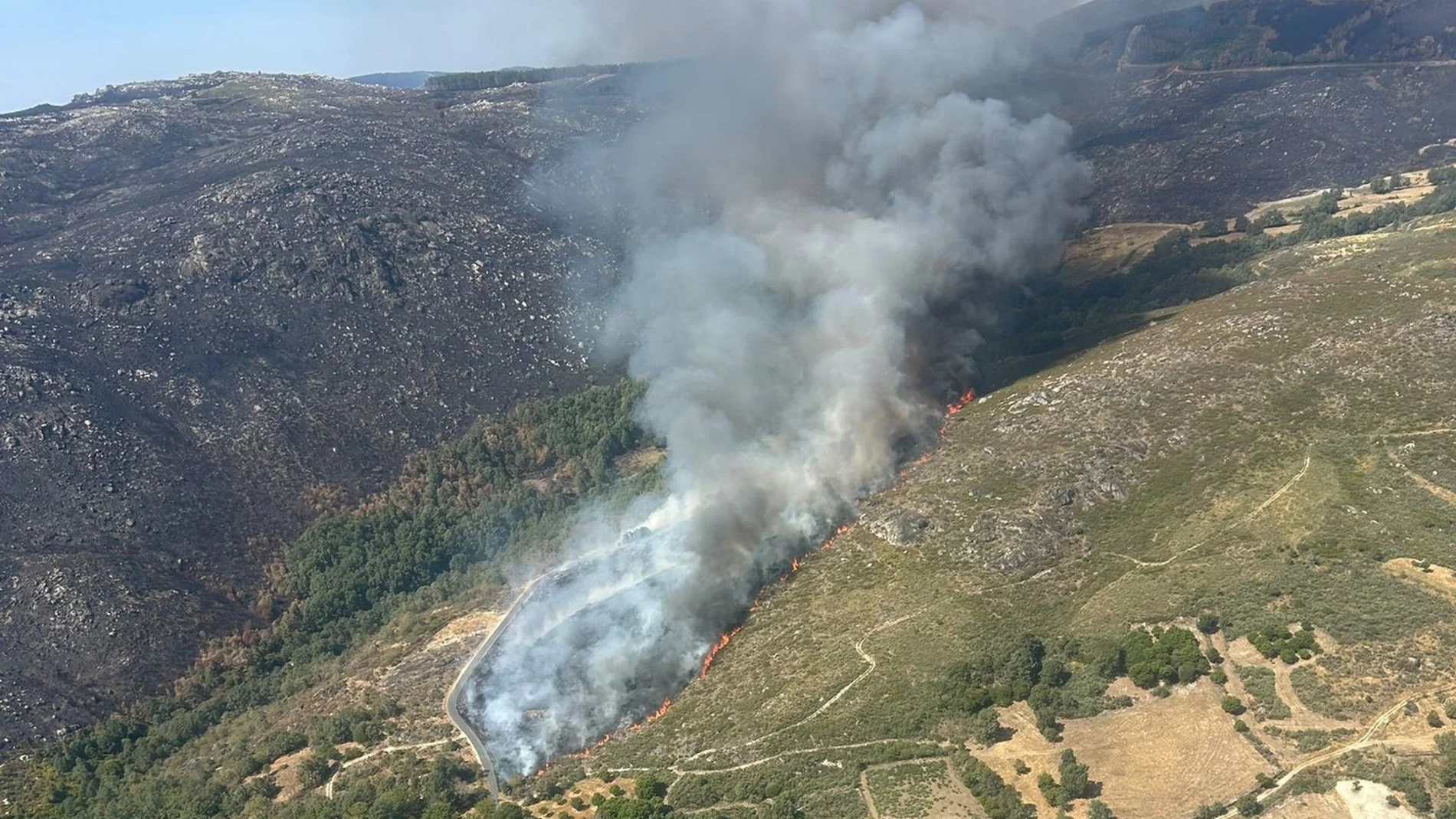Controlado el incendio de Castromil