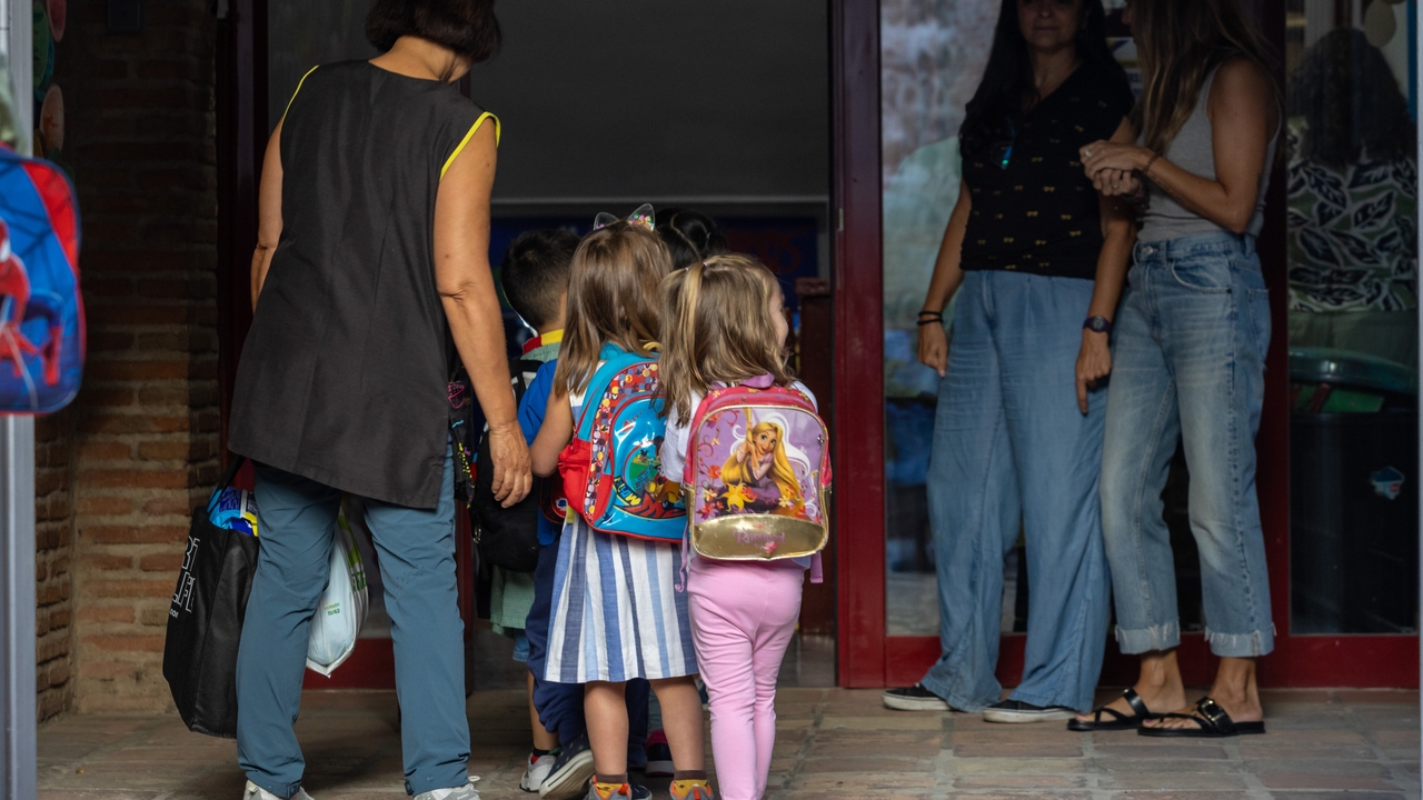 El PSPV tilda de "huida" que el conseller de Educación abra el curso en Castellón