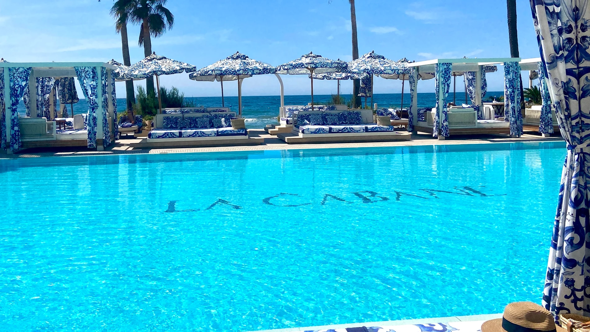 La Câbane, el icono azul y blanco de Marbella firmado por Dolce & Gabbana