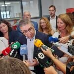 Rovira reitera que el día 11 empezarán las clases en los centros con retraso y destaca que ha visitado la zona dana
