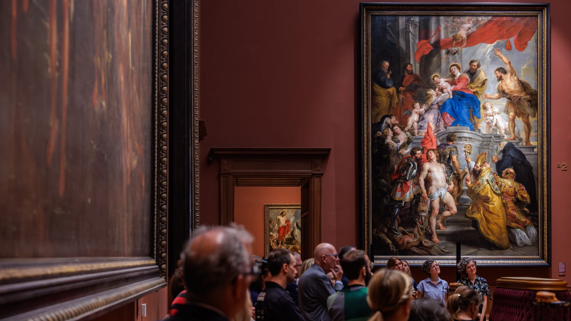 Antwerp (Belgium), 08/09/2025.- Peter Paul Rubens' painting Enthroned Madonna Adored by Saints (c. 1628) is displayed after a two-year restoration process in the Rubens Hall at the Royal Museum of Fine Arts (KMSKA) in Antwerp, Belgium, 08 September 2025. The painting, originally from the Church of Saint Augustine in Antwerp, showcases characteristic Baroque qualities like a dynamic spiral composition, warm colors, contrasts, and dramatic light. (Bélgica, Amberes) EFE/EPA/OLIVIER MATTHYS