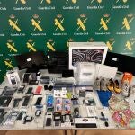 Alicante.- Sucesos.- Detenida una pareja en Torrevieja acusada de estafar a 30 víctimas de 19 provincias de España