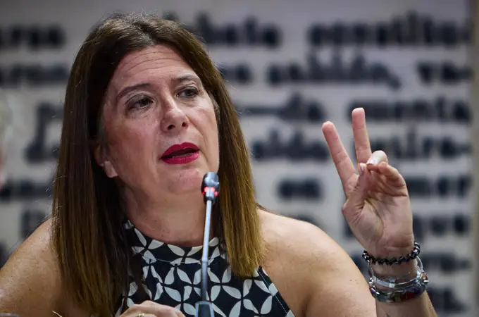 Leire Díez se presentaba como la «mano derecha» de Santos Cerdán Leire Díez se presentaba como la «mano derecha» de Santos Cerdán