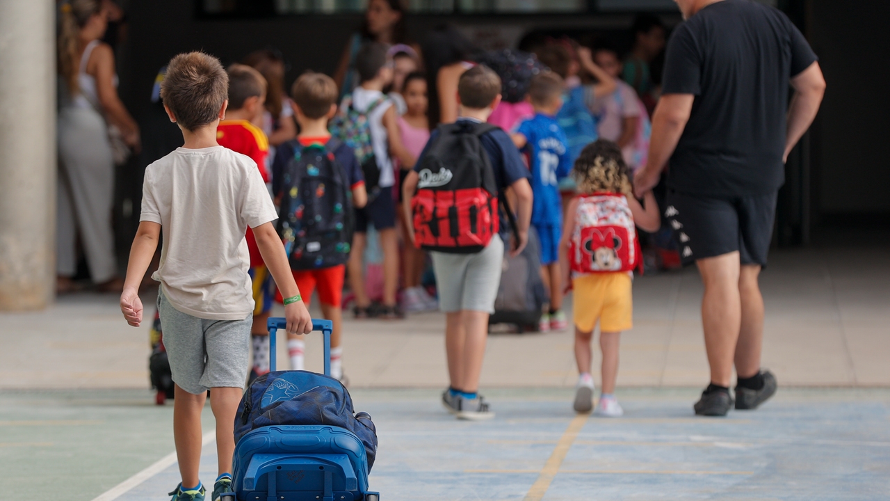 Comienza el curso 2025-2026 en Castilla-La Mancha con casi 385.000 alumnos y más de 33.000 docentes
