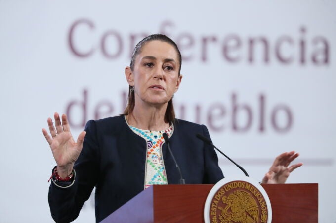 México confirma la detención de 23 connacionales en redada en planta de coches en EEUU