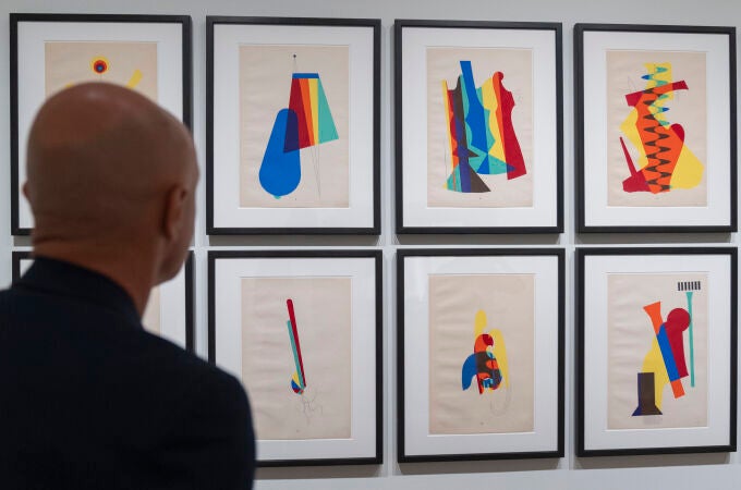 El Met de Nueva York ahonda en los rayogramas con los que Man Ray captó "objetos soñando"